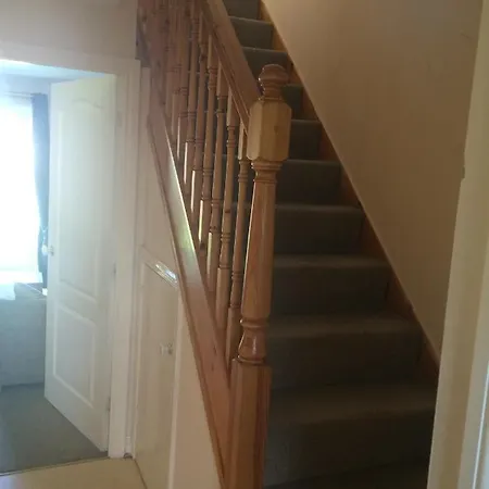 بيت ضيافة Kirkwood Drive 3*